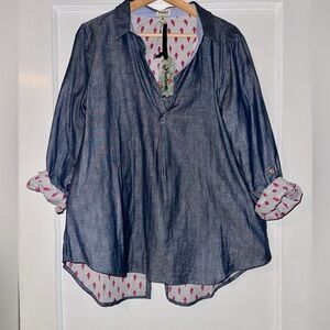 Hatley NWT Chambray Denim blouse with pink fabric lining. Tunic. Large